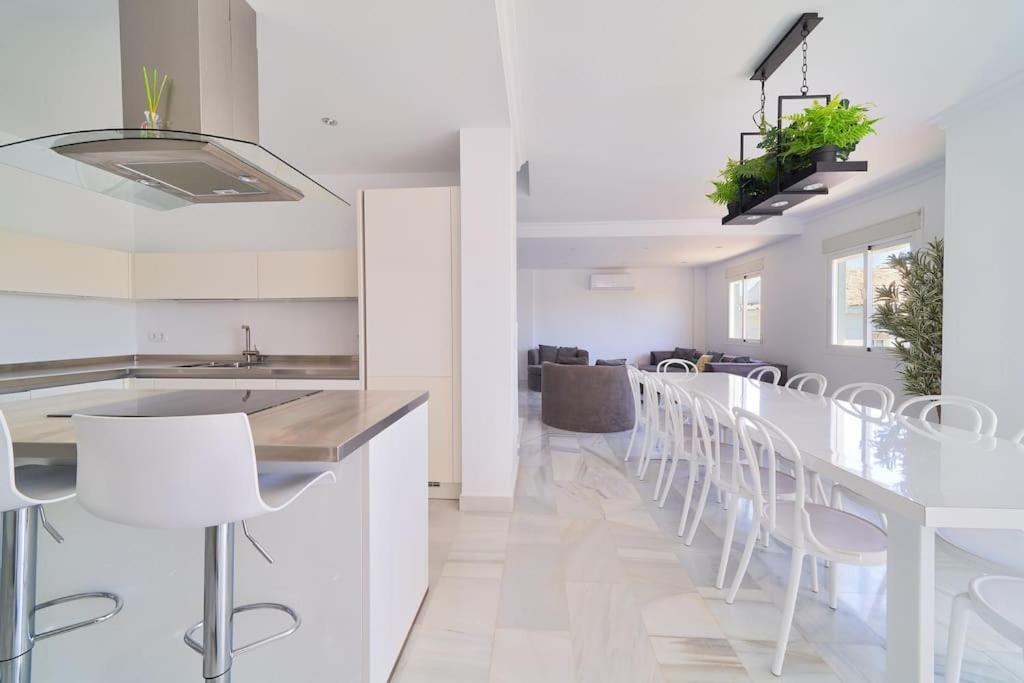 Superbe Appartement Avec Jaccuzi Marbella Esterno foto