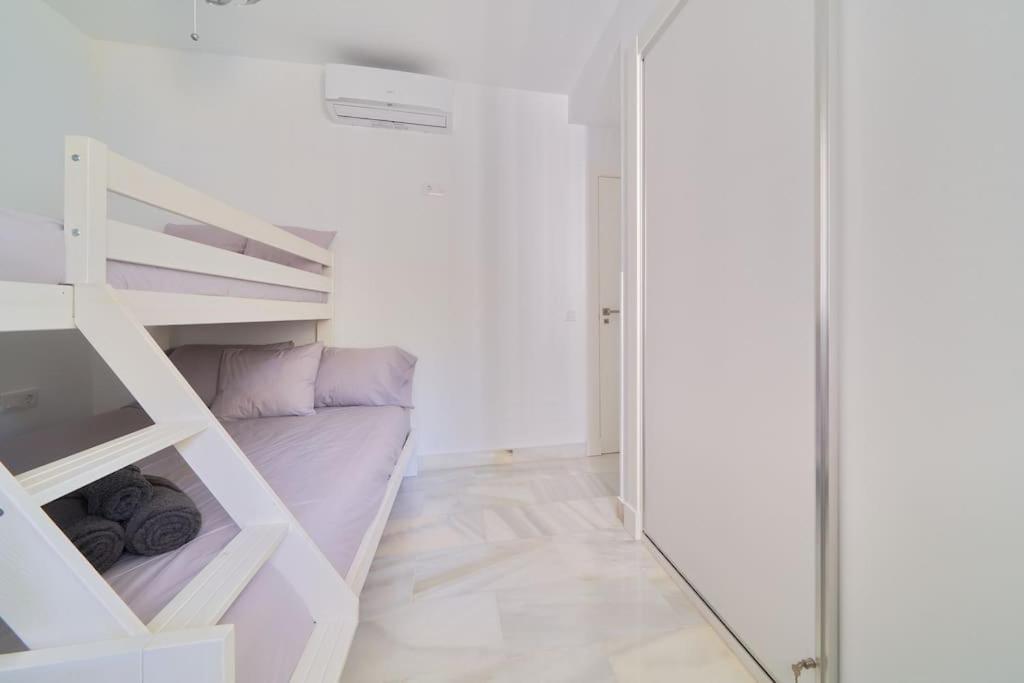Superbe Appartement Avec Jaccuzi Marbella Esterno foto