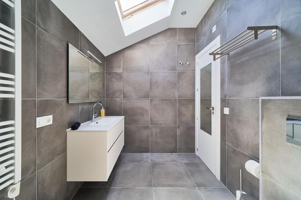 Superbe Appartement Avec Jaccuzi Marbella Esterno foto
