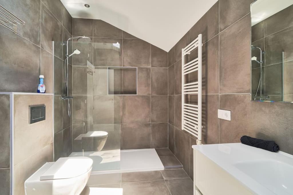 Superbe Appartement Avec Jaccuzi Marbella Esterno foto