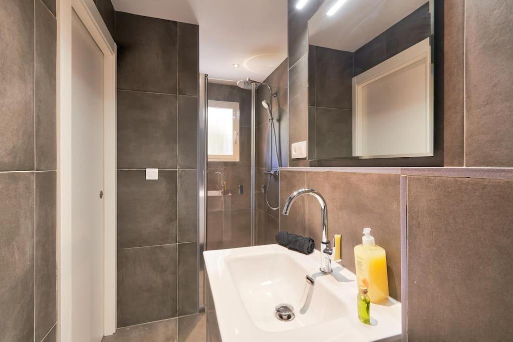 Superbe Appartement Avec Jaccuzi Marbella Esterno foto
