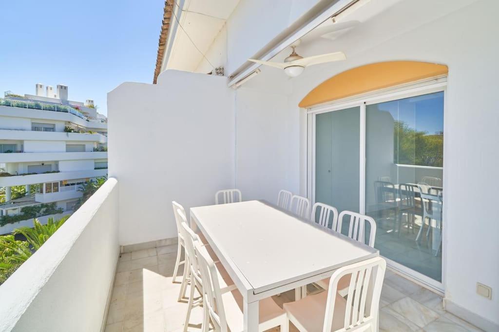 Superbe Appartement Avec Jaccuzi Marbella Esterno foto