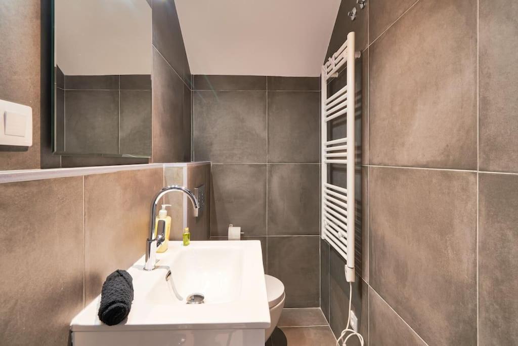 Superbe Appartement Avec Jaccuzi Marbella Esterno foto