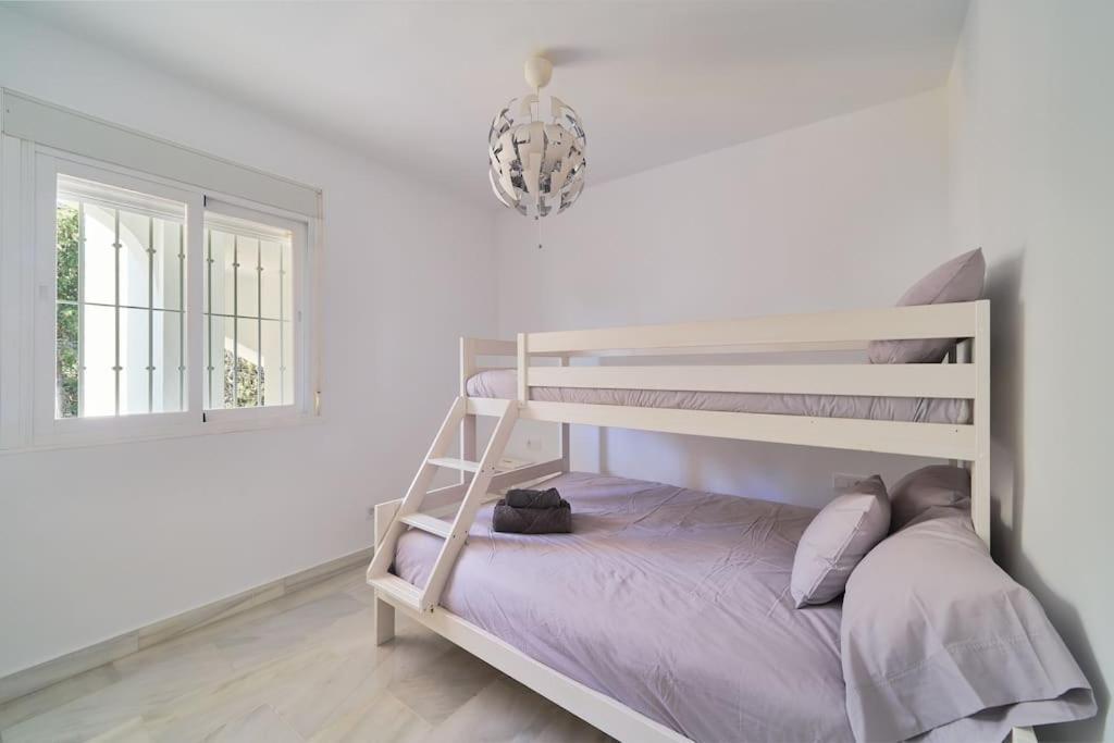 Superbe Appartement Avec Jaccuzi Marbella Esterno foto